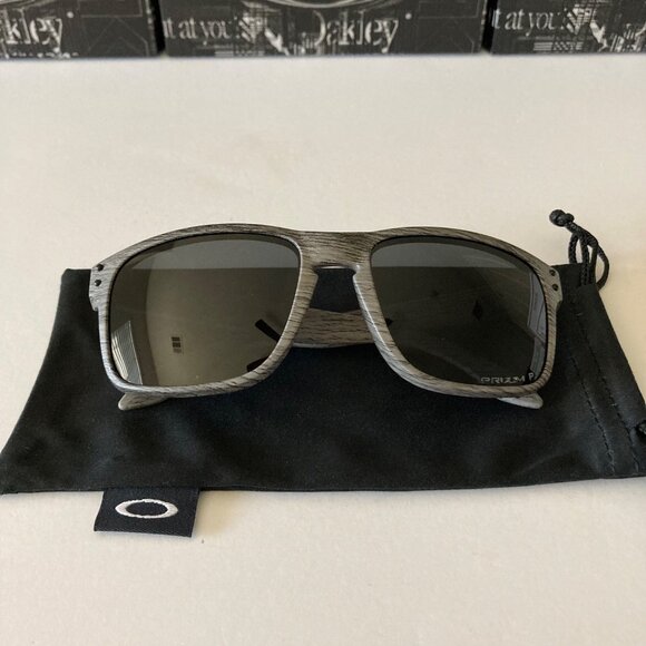 OO9102 Oakley Holbrook WoodGrain Prizm Polarized Sunglasses - Picture 5 of 6